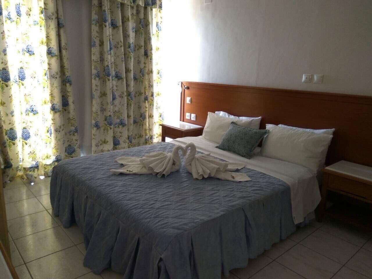 Costa Blu Hotel Benitses  Bagian luar foto