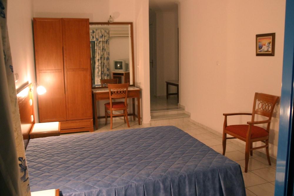 Costa Blu Hotel Benitses  Bagian luar foto