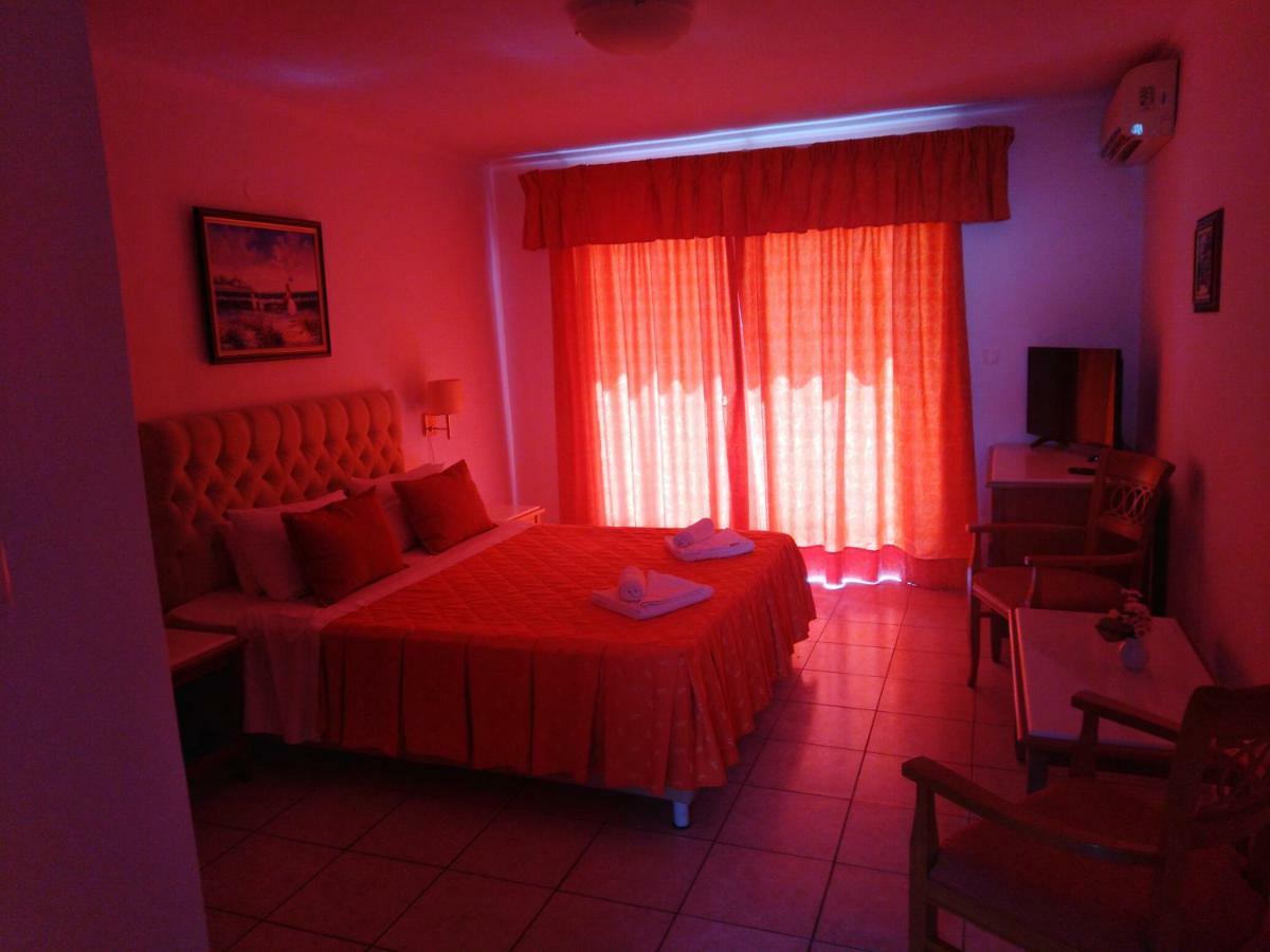 Costa Blu Hotel Benitses  Bagian luar foto