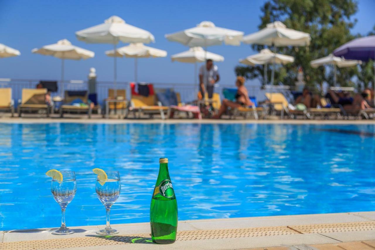 Costa Blu Hotel Benitses  Bagian luar foto
