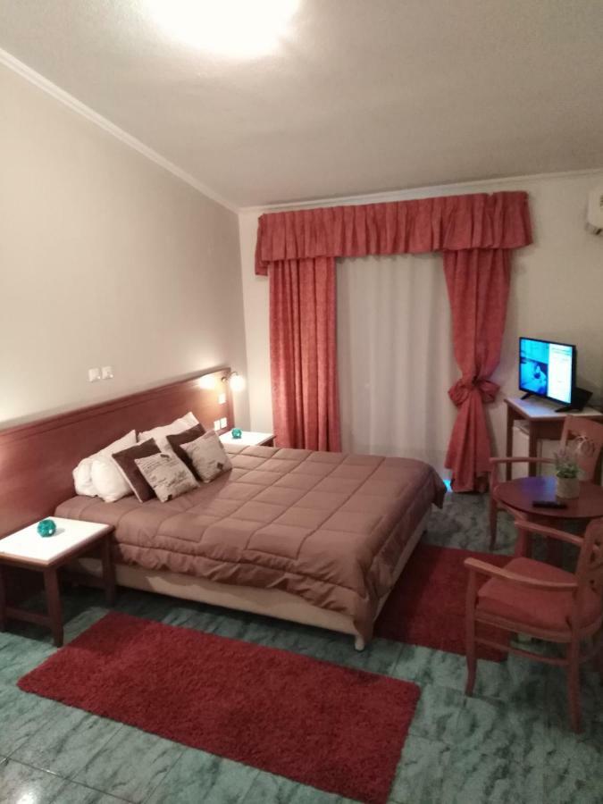 Costa Blu Hotel Benitses  Bagian luar foto