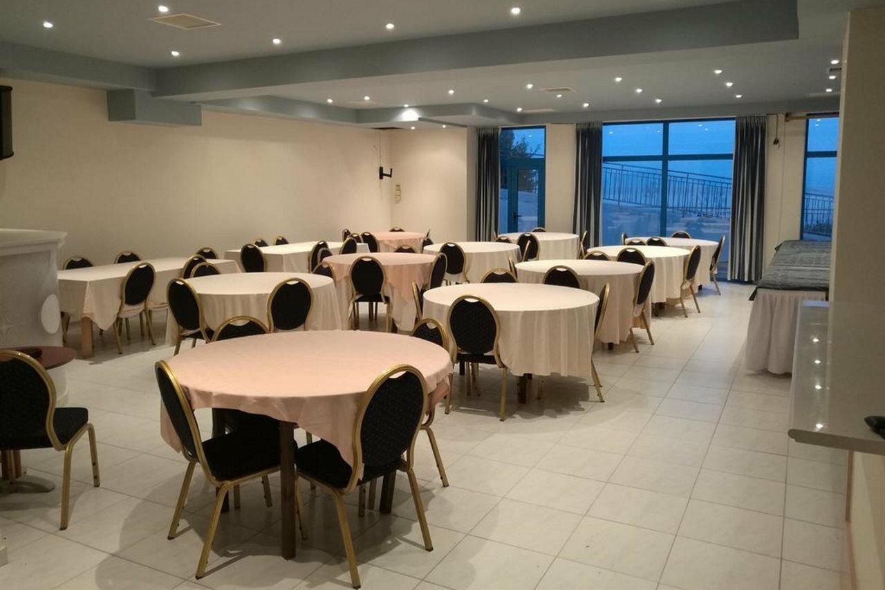 Costa Blu Hotel Benitses  Bagian luar foto