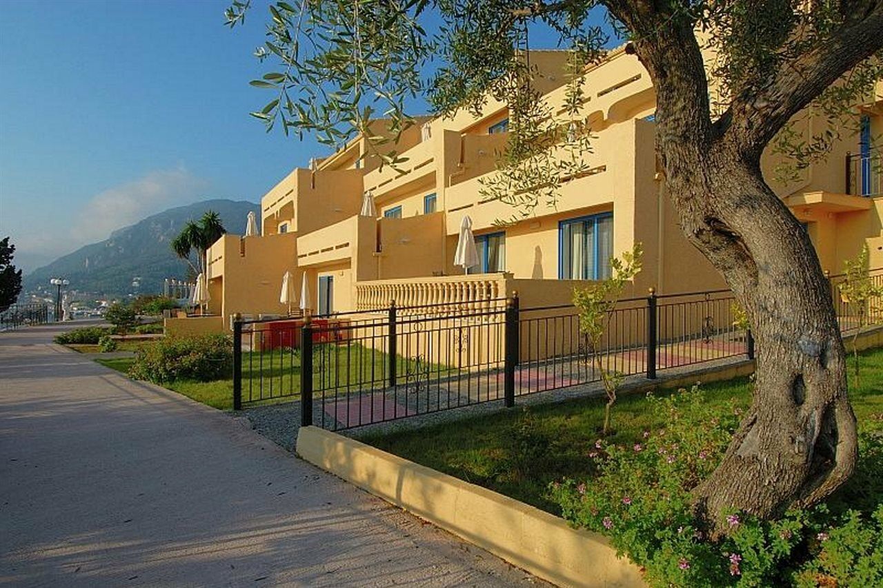 Costa Blu Hotel Benitses  Bagian luar foto